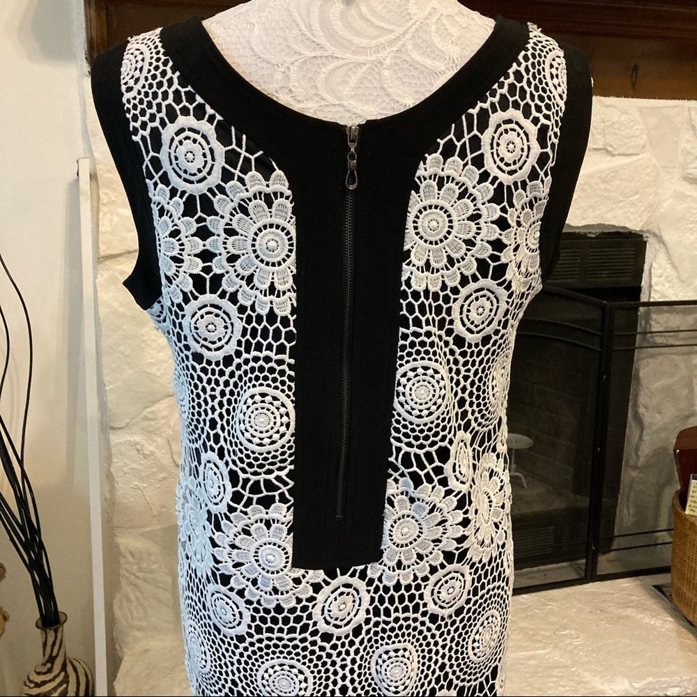 R & M RICHARDS DRESS WHITE OVERLAY DRESS SIZE 8 - Picture 3 of 9